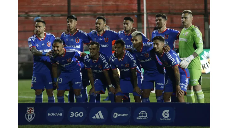 Hugo Droguett no está convencido con la línea de tres de Mauricio Pellegrino