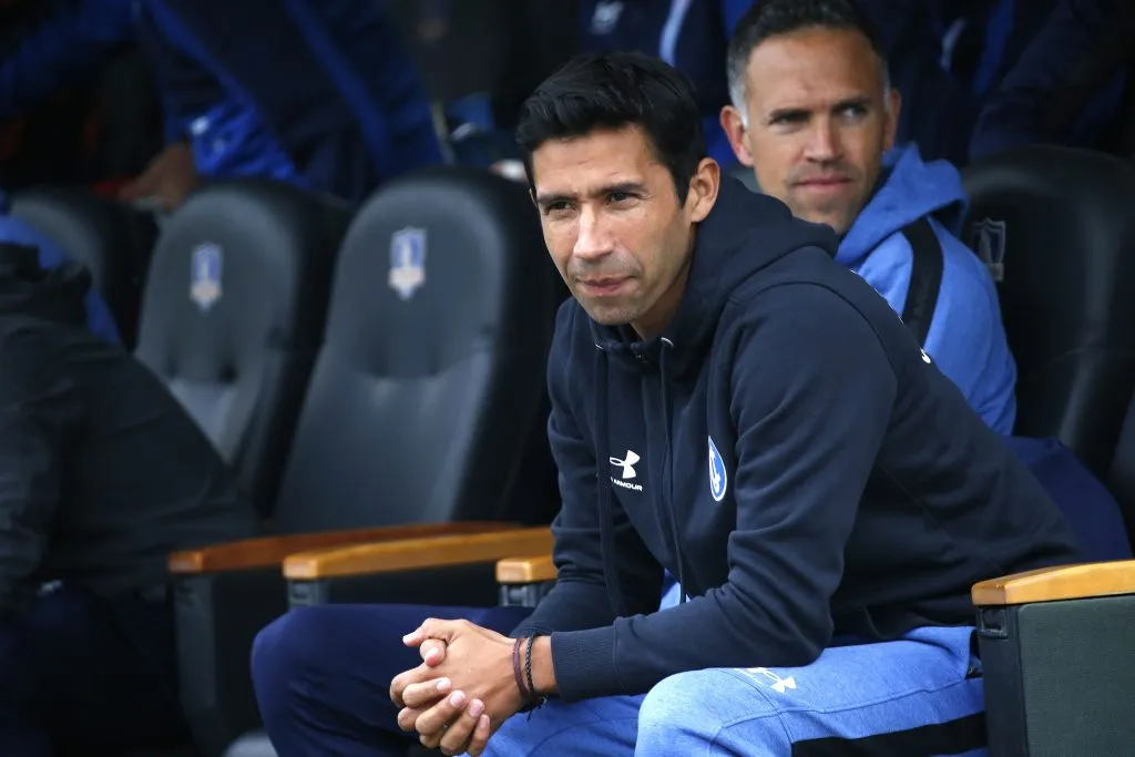 Nico Núñez no puede sacarle rendimiento a los delanteros de la UC (Photosport)