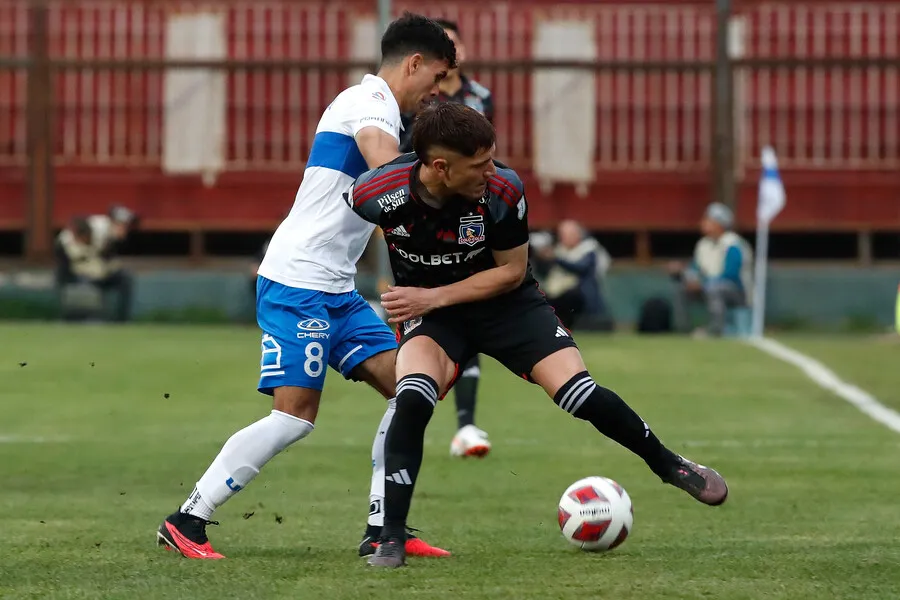 Colo Colo y la UC definen a un semifinalista mañana. | Foto: Photosport