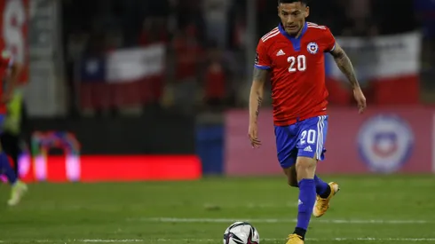 Charles Aránguiz será convocado a la Roja para los dos partidos ante Uruguay y Colombia