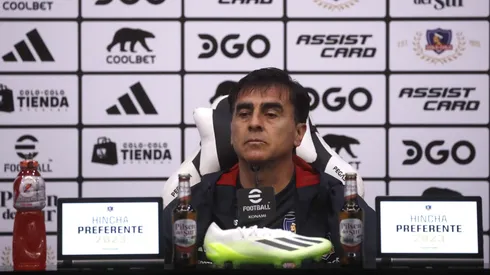 Gustavo Quinteros cierra las puertas a cualquier partida en Colo Colo