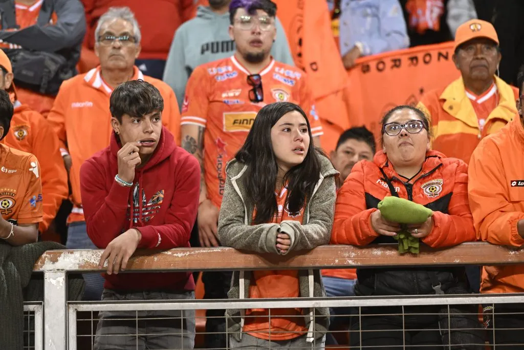 Los hinchas de Cobreloa quedaron devastados tras el paupérrimo nivel en la final por el ascenso | FOTO: Pedro Tapia/Photosport