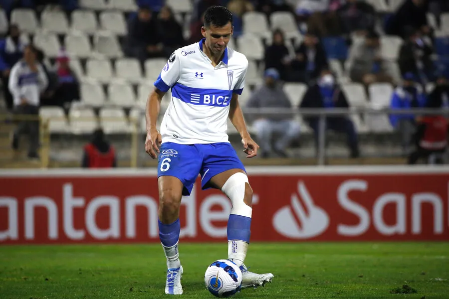 Nehuén Paz no ve una en la UC. | Foto: Photosport