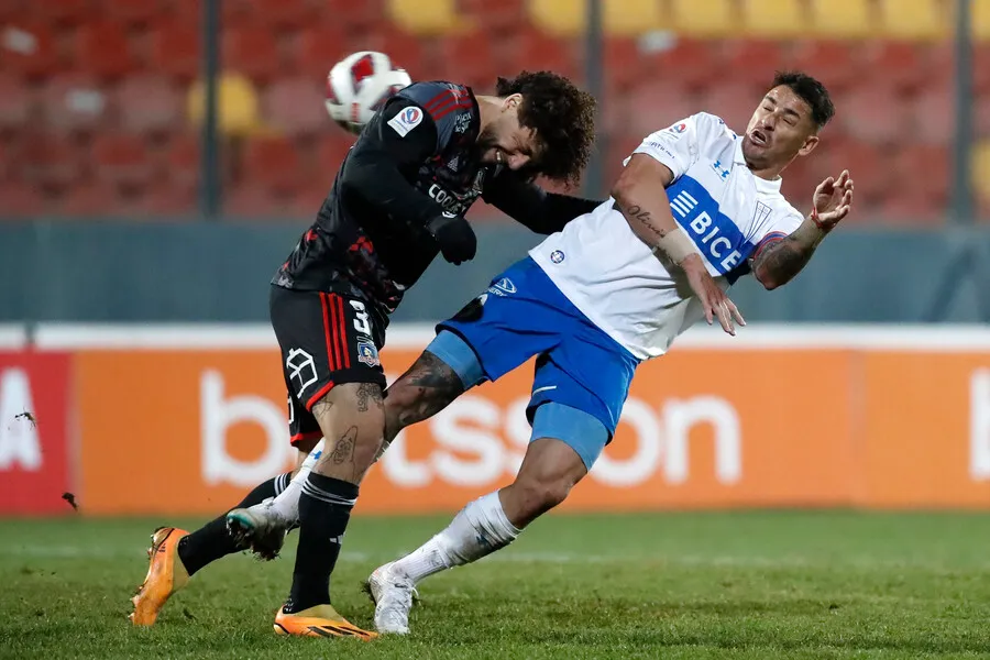 Zampedri va de cabeza a la renovación con la Universidad Católica | Foto: Photosport