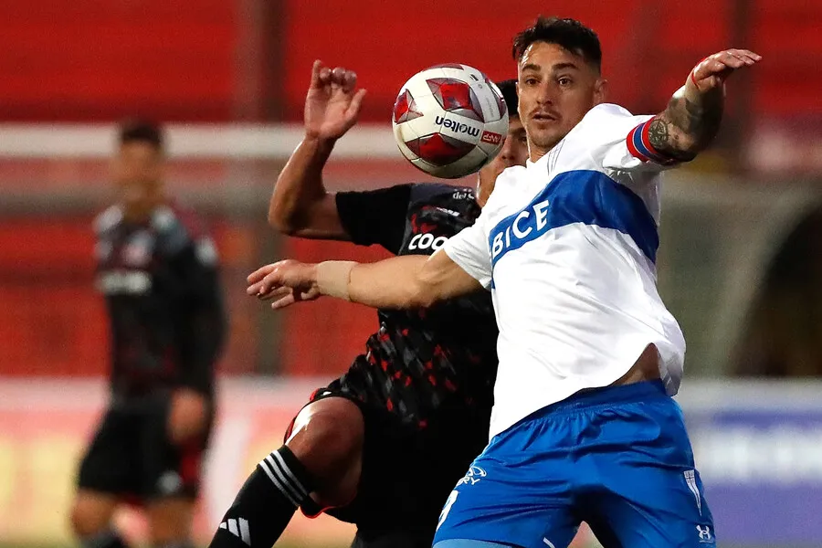 Zampedri tuvo un opaco partido ante Colo Colo. | Foto: Photosport