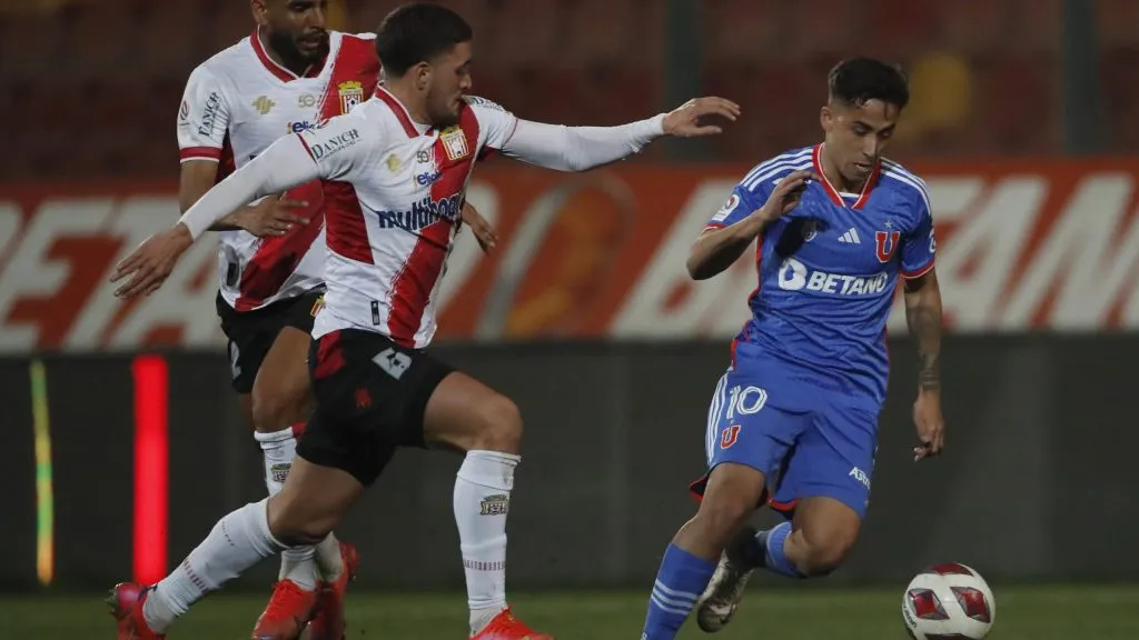 Lucas Assadi recibe el espaldarazo de Cristián Arcos para ser siempre titular en la U (Photosport)
