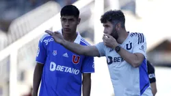 Xavier Tamarit -derecha- revela el esquema de la U ante Curicó Unido y qué buscan con Osorio y Assadi en el once titular