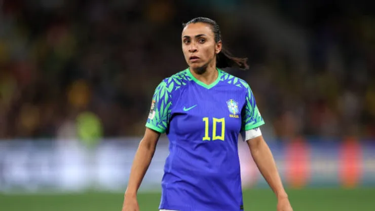 Despiden a jugador brasileño por publicación homofóbica contra Marta