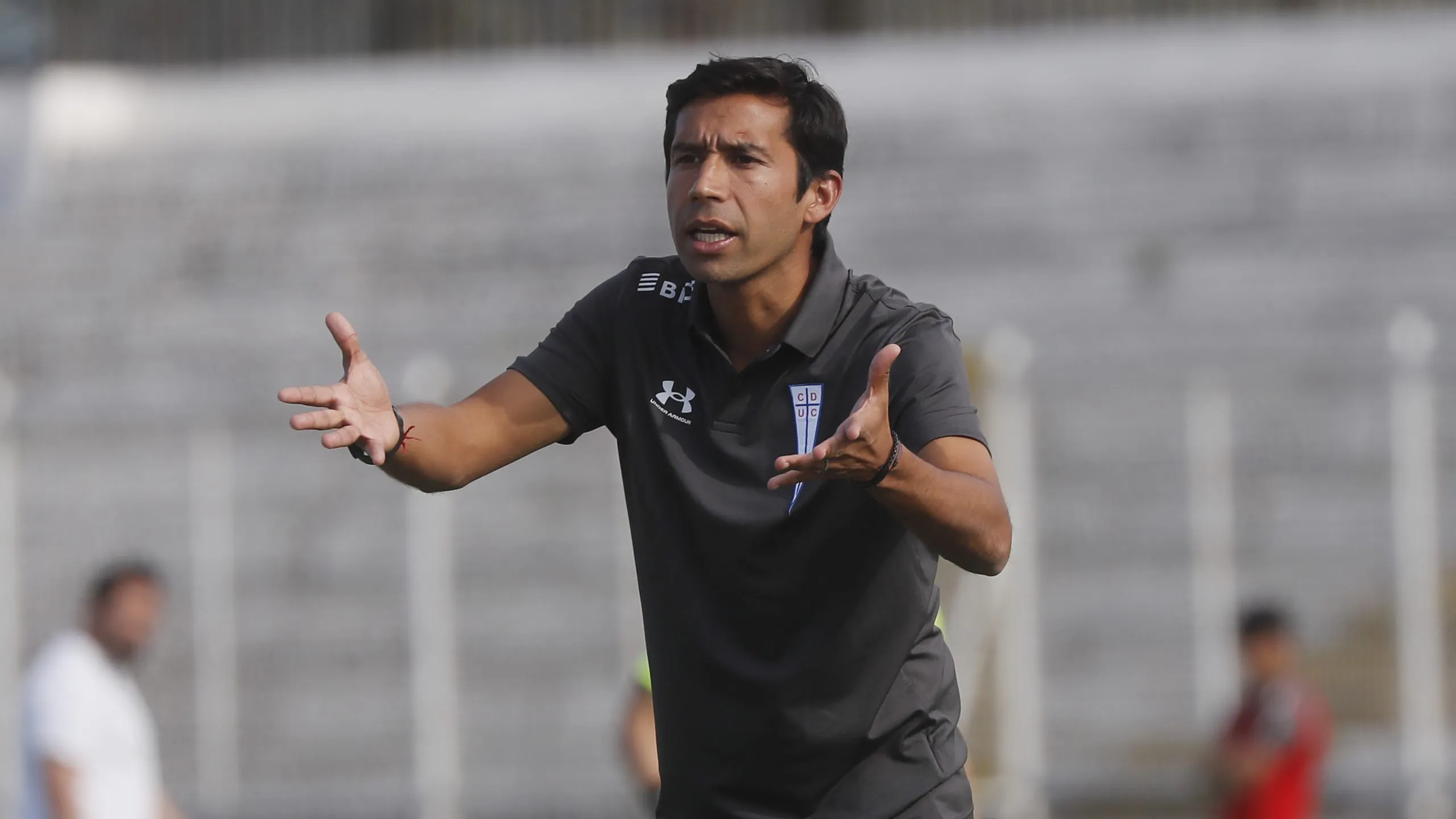 El histórico Óscar Linh sabe que el mal nivel de la UC no es culpa de Núñez si no que del plantel de jugadores (Photosport)