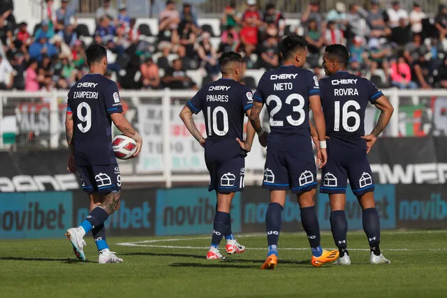 La UC no levanta cabeza y ahora fue goleada por Palestino (Photosport)