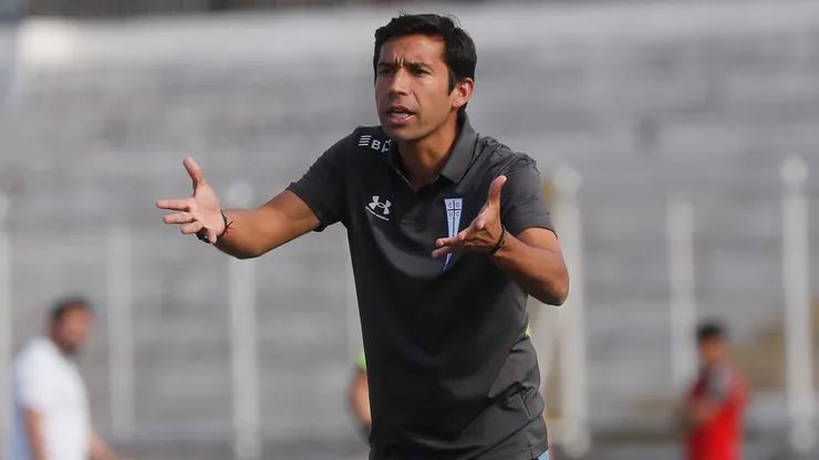 Nicolás Núñez no vive un buen momento en la banca de la UC