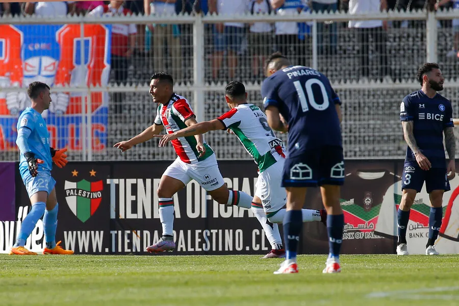 Pinares fue uno de los jugadores más criticados en la UC | Foto: Photosport