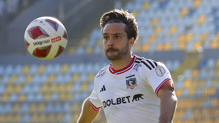Un histórico de Colo Colo se ensaña con Agustín Bouzat y su discreto paso por el fútbol chileno