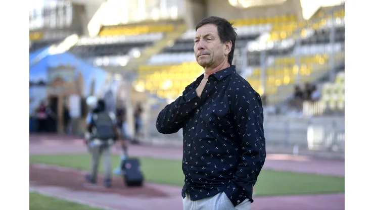 Miguel Ángel Neira propone a Fernando Díaz como DT de la selección chilena