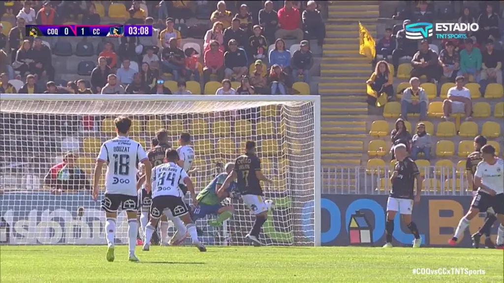 Colo Colo encuentra la ventaja con un autogol (Foto: TNT Sports)