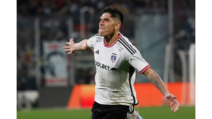 Carlos Palacios seguirá en Colo Colo, aunque Blanco y Negro se las ingenia para reunir el dinero