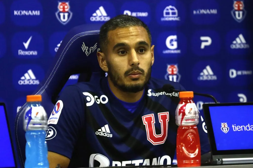 Federico Mateos en conferencia de prensa dio su apoyo irrestricto a Michael Clark (Photosport)
