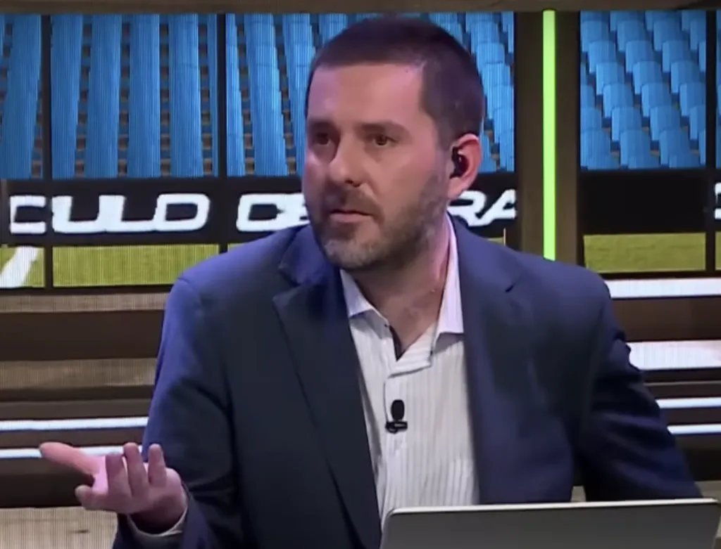 Cristián Arcos asegura que Colo Colo primero establecerá su plan de trabajo para 2024 antes de darle el sí a Gustavo Quinteros (Captura Círculo Central)