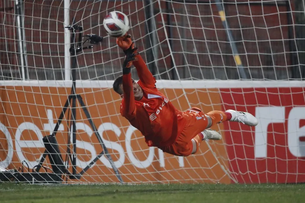 Peranic fue clave en la tanda de penaltis ante Everton | FOTO: Marcelo Hernandez/Photosport