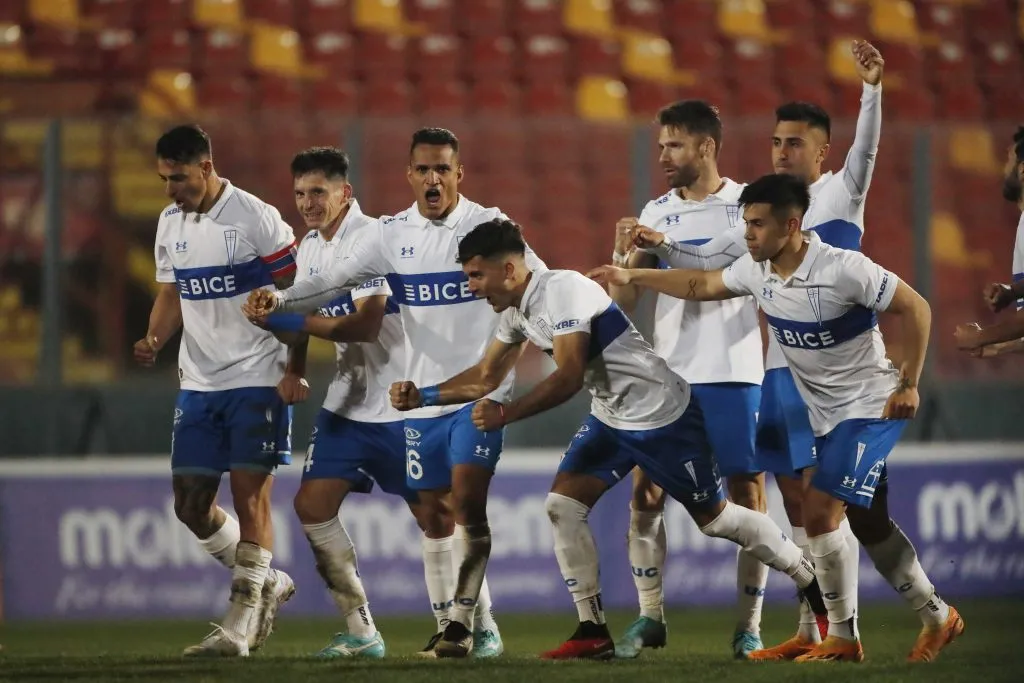 Universidad Católica dejó una pésima sensación pese al triunfo en penales ante Everton (Photosport)