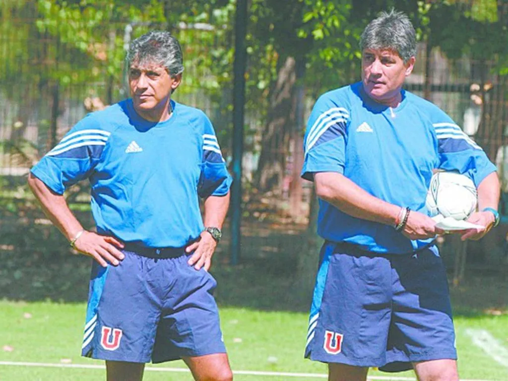 Héctor Pinto tomó el banco de la U el año 2004 (Archivo)