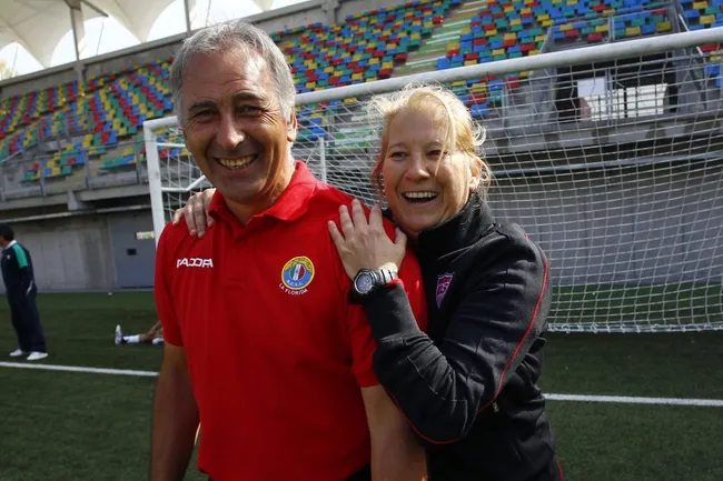 Óscar Wirth siente que es una falta de respeto lo que hicieron con La Roja Femenina (Photosport)