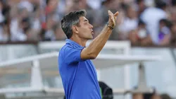 Según El Mercurio, Pellegrino está en la cuerda floja para el Superclásico.