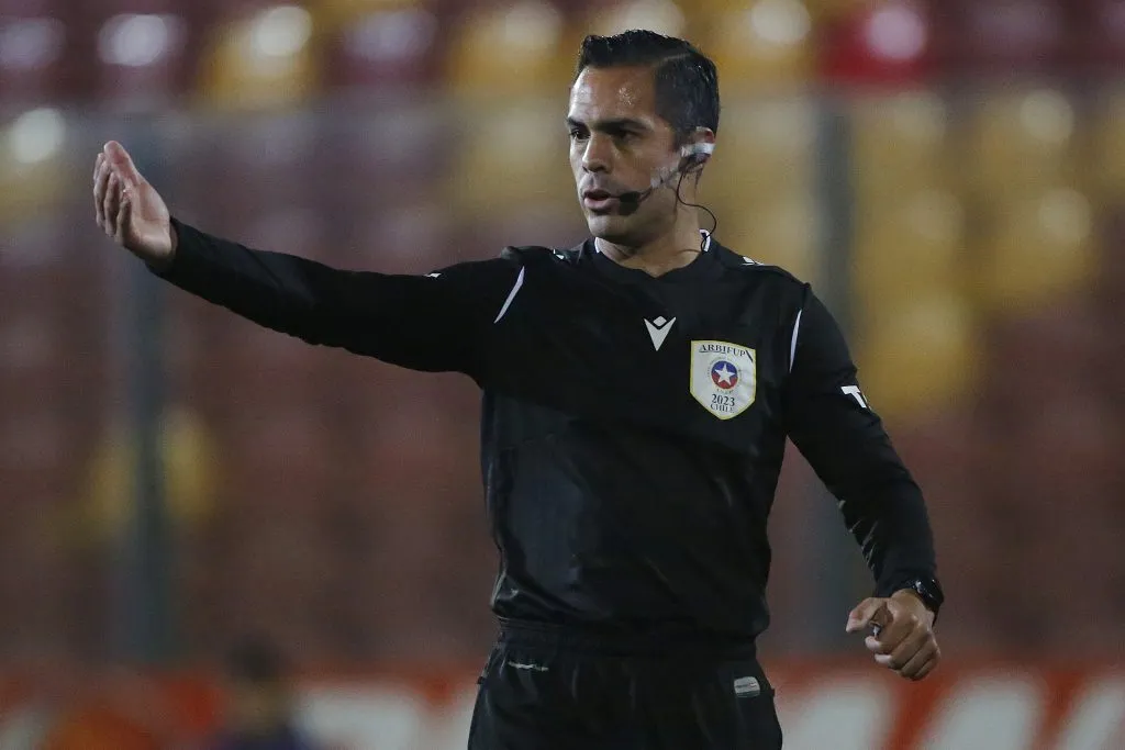 Juan Sepúlveda expulsó a Nicolás Guerra por “lenguaje ofensivo”