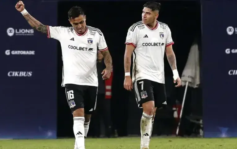 Palacios junto a Lezcano en el amistoso ante Deportivo Cali | Foto: Photosport