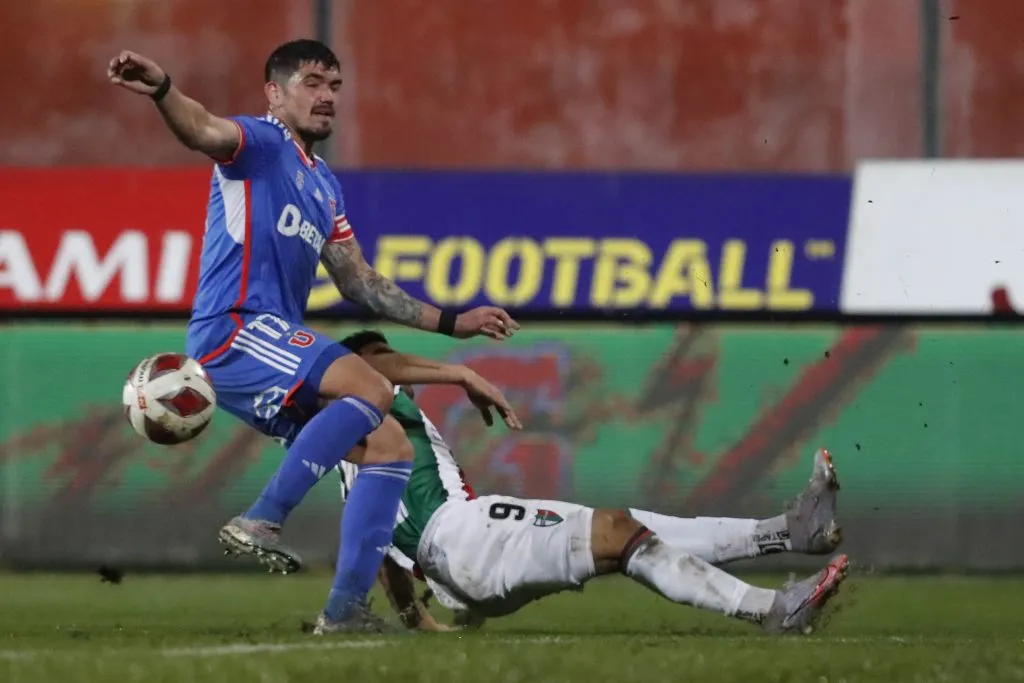 Casanova sale a dar la cara tras la caída de la U | Foto: Photosport