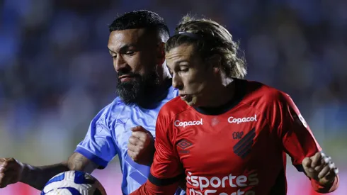 Athletico Paranaense recibe a Bolivar en Brasil esta tarde.