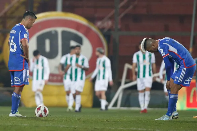 Como “Una vergüenza” catalogó Tito Awad, la cuarta derrota de la U (Photosport)