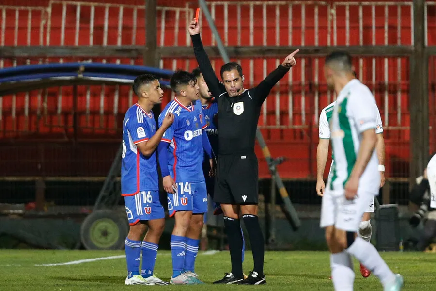 Guerra vio la roja ante O’Higgins por reclamos. | Foto: Photosport