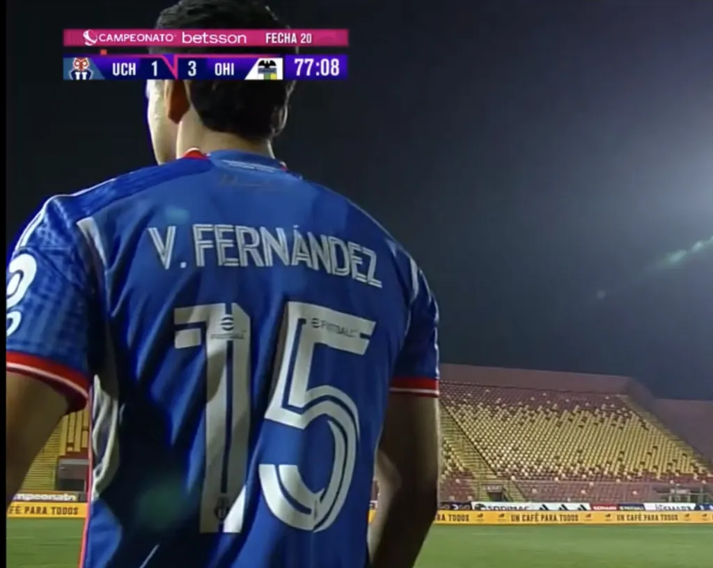 Vicente Fernández debutó con la camiseta de la U (Captura TNT Sports)