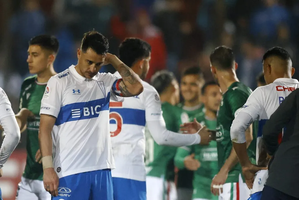 En la UC siguen alegando por la supuesta infracción que recibió Zampedri en el área del cuadro Itálico.Felipe Zanca/Photosport