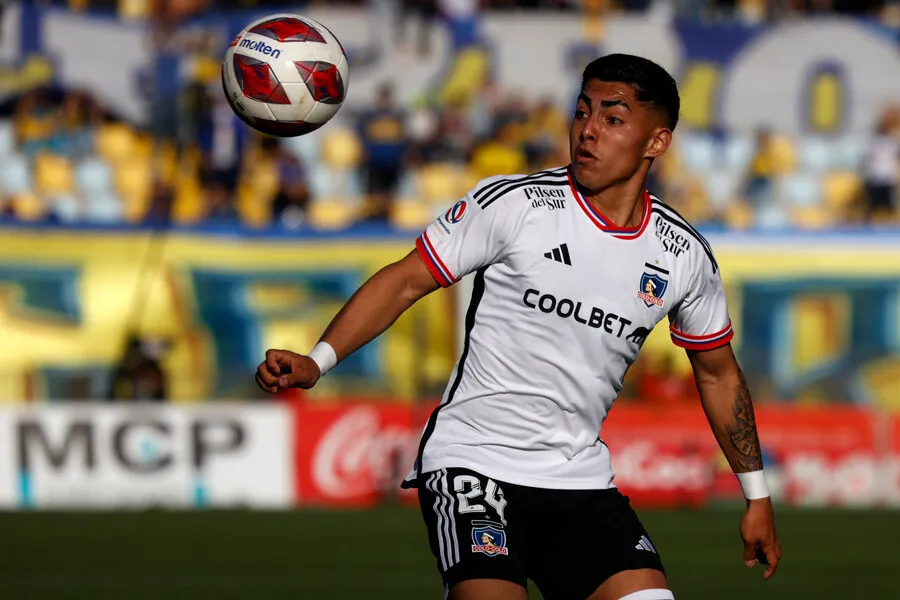 Jordhy vive su mejor momento en Colo Colo. | Foto: Photosport