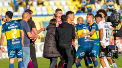 Sebastián Sáez acusa una provocación de Jordhy Thompson tras la victoria de Colo Colo sobre Everton