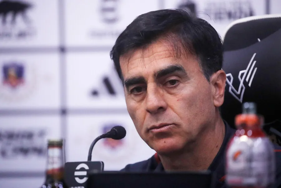 Mosa se la juega por la continuidad de Quinteros en Colo Colo. | Foto: Photosport