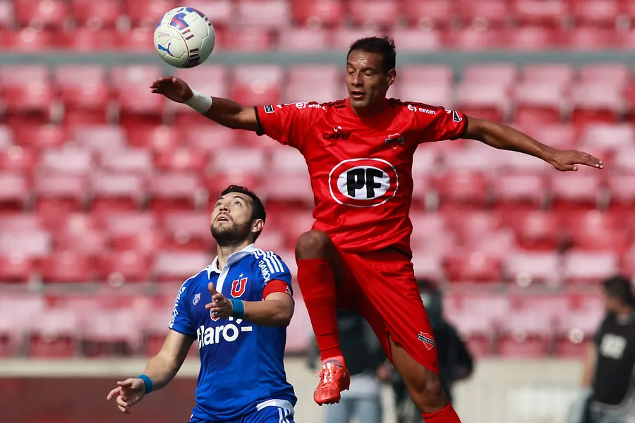 Lorca enfrentando a la U el 2015. | Foto: Photosport