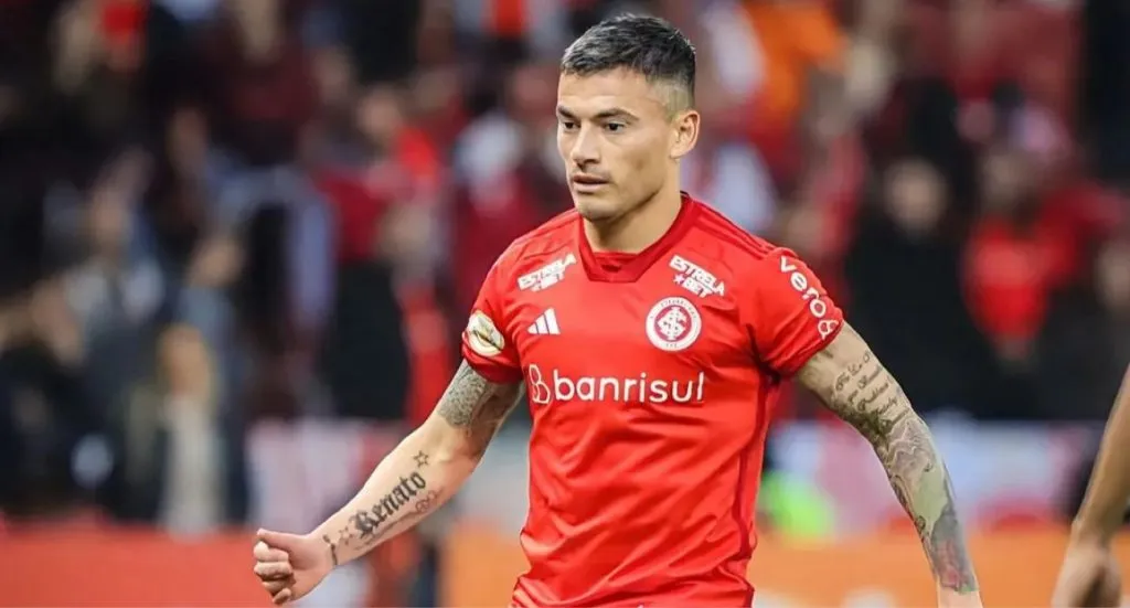 Charles Aránguiz se ha puesto a punto en el Inter de Porto Alegre y eso le alcanza para llegar a la selección chilena.