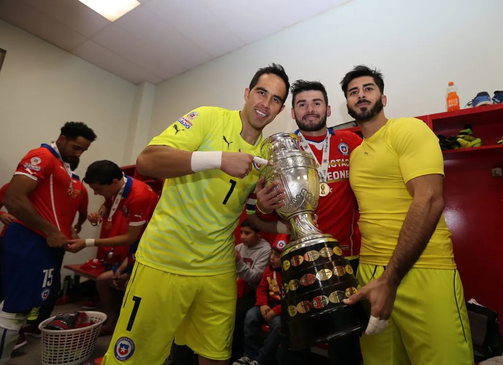 Garcés, junto a Claudio Bravo y Johnny Herrera, eran los porteros de La Roja en la Copa América de 2015 (Archivo)