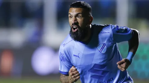 Periodista boliviano alucina con el nivel de Ronnie Fernández