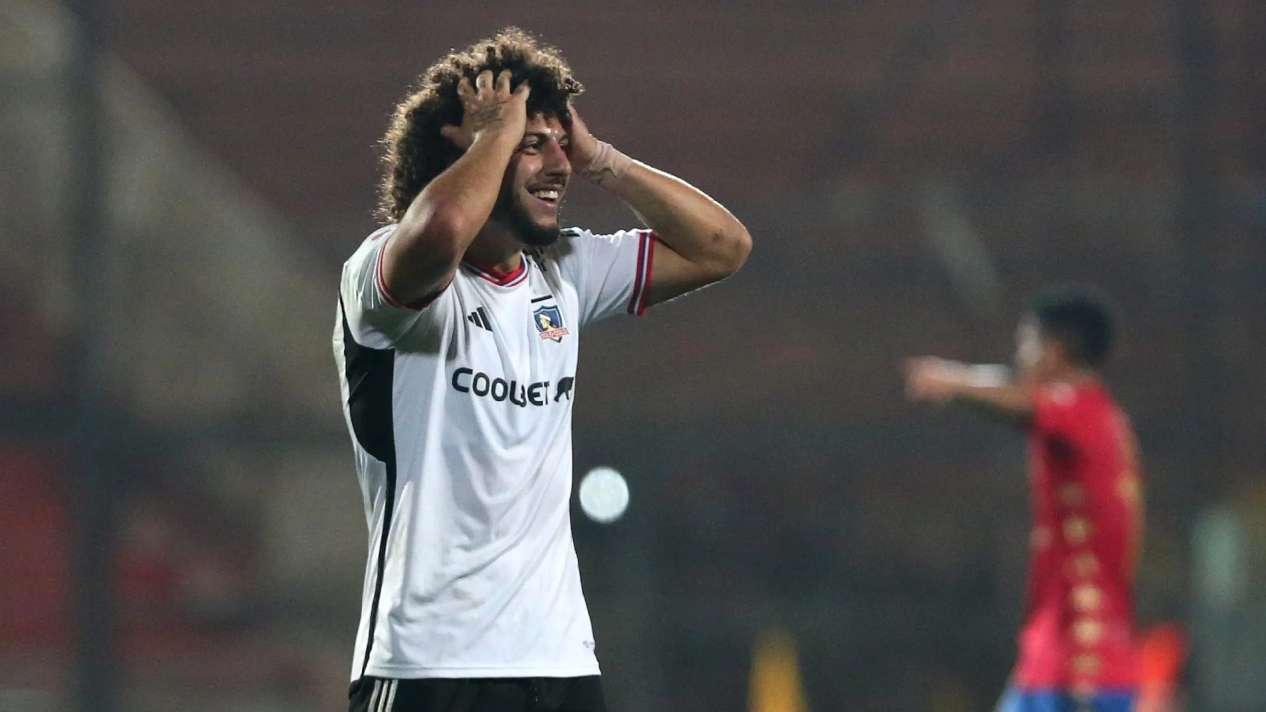 Reportan que Maximiliano Falcón no fue considerado para el partido de Colo Colo ante Everton en Viña del Mar (Foto: Photosport)