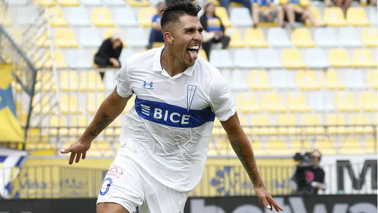 César Pinares vuelve en gloria y majestad a encabezar el 11 de la Universidad Católica ante Audax