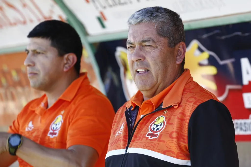 El técnico de Cobresal, Gustavo Huerta, hace frente a sus dichos sobre el nivel del torneo (Photosport)