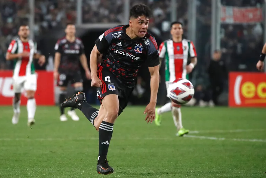 Damián Pizarro es el nueve titular de Colo Colo | Foto: Photosport