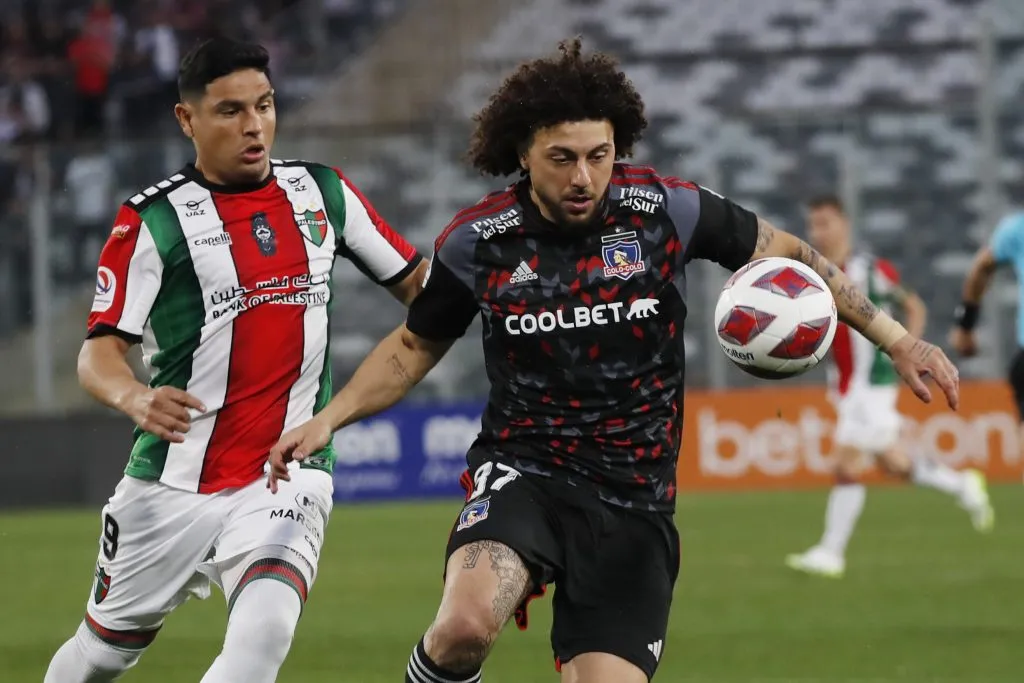 Maximiliano Falcón emocionado al llegar a los 100 partidos con Colo Colo | Foto: Photosport