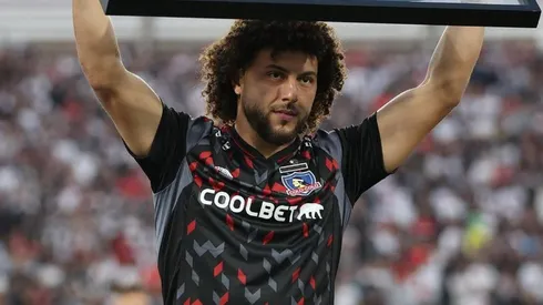 Maximiliano Falcón emociona al hincha de Colo Colo con sus palabras