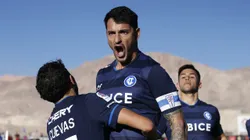 Un histórico de la Universidad Católica está en llamas por la extensión de contrato de Fernando Zampedri en el cuadro cruzado