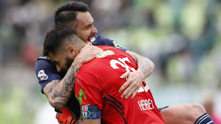 Histórico de la U hace pedazos a Mauricio Pinilla y Johnny Herrera